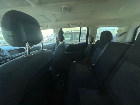 Used 2014 Jeep Patriot Sport w/ Southwest Package FWD image 9