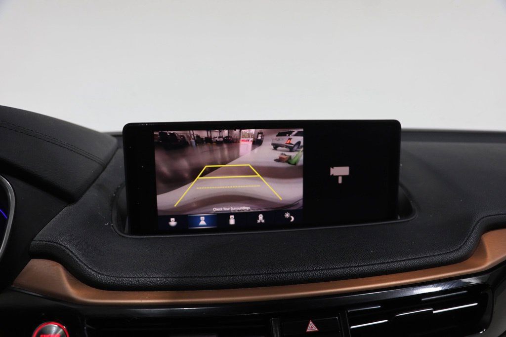 Used 2022 Acura MDX SH-AWD image 24