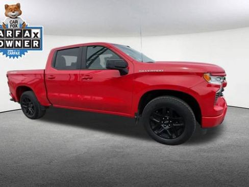 Used 2023 Chevrolet Silverado 1500 RST image 2