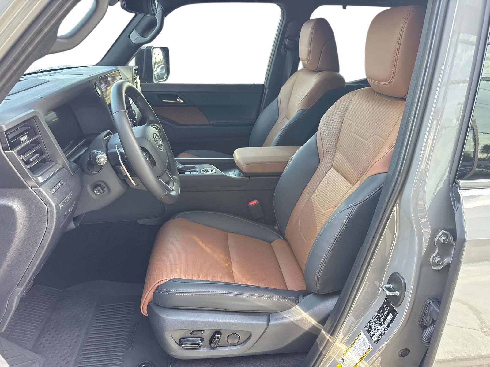 Certified 2026 Lexus GX 550 w/ Accessory Package (2T) AWD/4WD image 22