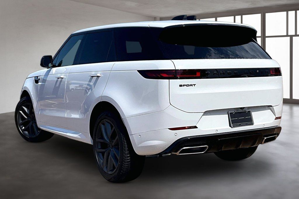New 2026 Land Rover Range Rover Sport Dynamic SE AWD/4WD image 3