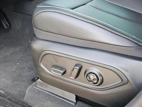 New 2025 Jeep Grand Cherokee L Limited w/ Luxury Tech Group II image 4