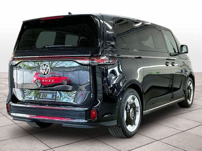 New 2025 Volkswagen ID. Buzz Pro S