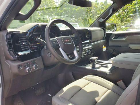 New 2026 GMC Sierra 1500 SLT w/ SLT Premium Package image 11