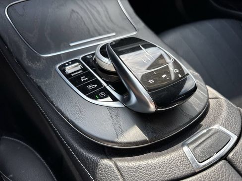 Used 2018 Mercedes-Benz E 300 4MATIC image 53