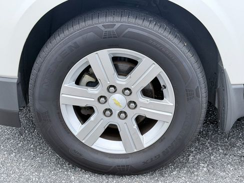Used 2012 Chevrolet Traverse LT FWD image 32