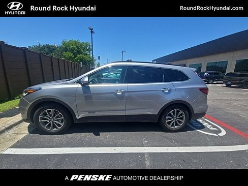 Used 2019 Hyundai Santa Fe XL SE FWD image 1