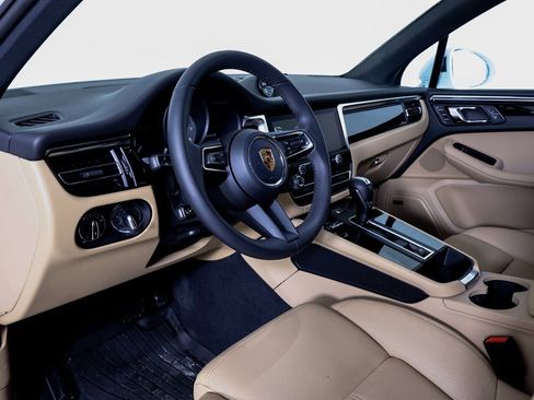 Used 2026 Porsche Macan S image 4