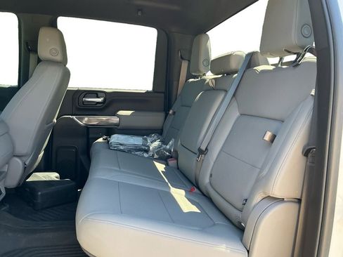 Used 2022 Chevrolet Silverado 2500 LTZ AWD/4WD image 13