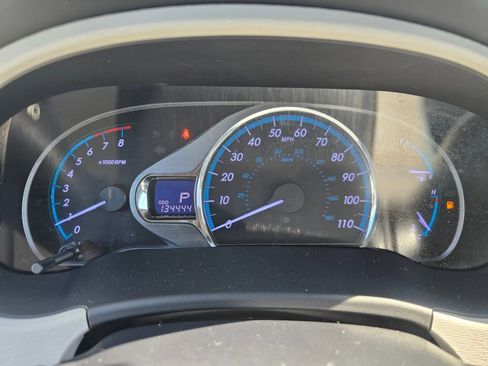 Used 2012 Toyota Sienna XLE FWD image 10