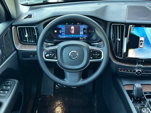 Certified 2024 Volvo XC60 T8 Plus AWD/4WD image 17