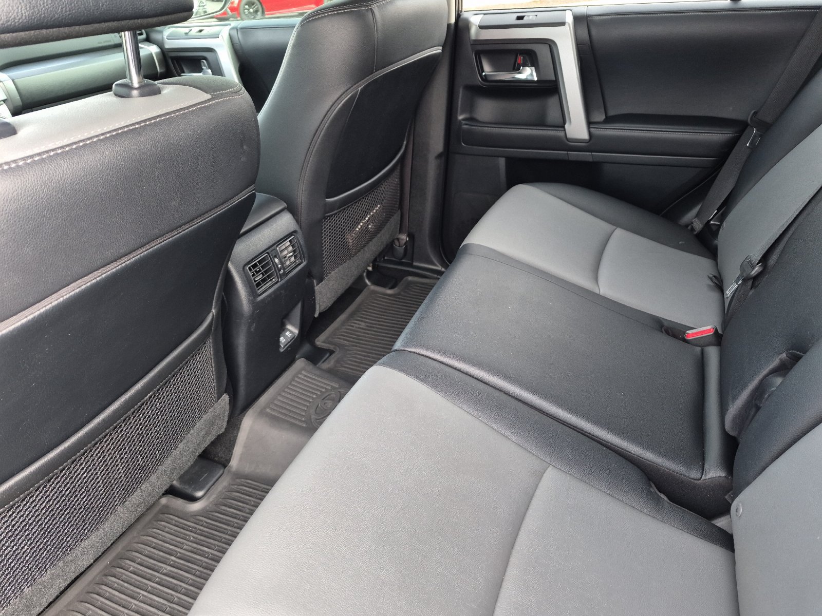 Used 2022 Toyota 4Runner SR5 Premium RWD image 11