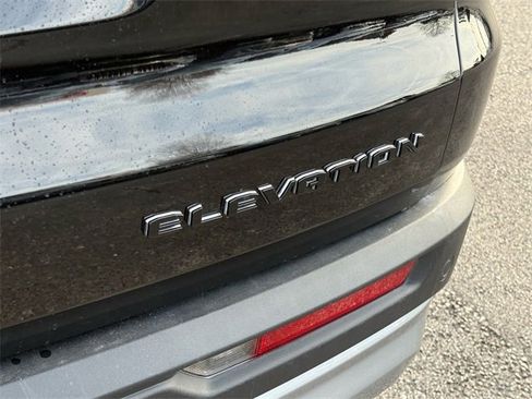 Used 2025 GMC Acadia Elevation image 21