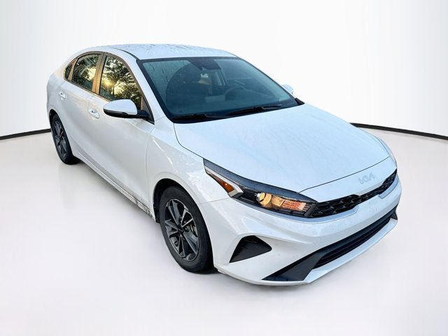 Certified 2024 Kia Forte LXS w/ LXS Technology Package FWD image 3