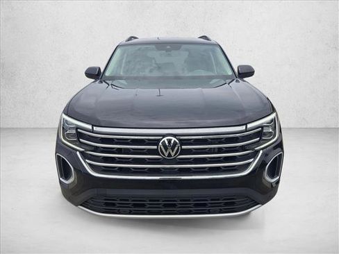 Used 2026 Volkswagen Atlas SE AWD/4WD image 2