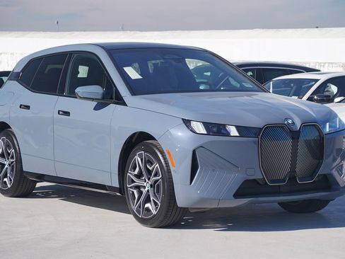 New 2026 BMW iX xDrive45 w/ Premium Package image 3