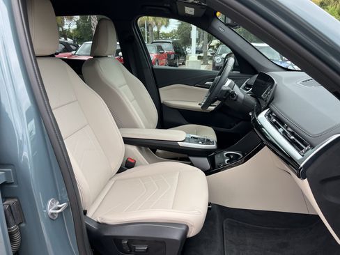 Used 2025 BMW X1 xDrive28i w/ Convenience Package AWD/4WD image 32