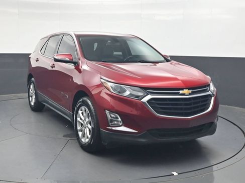 Used 2018 Chevrolet Equinox LT FWD image 2