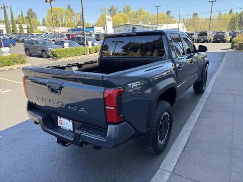 Certified 2024 Toyota Tacoma TRD Off-Road AWD/4WD image 7