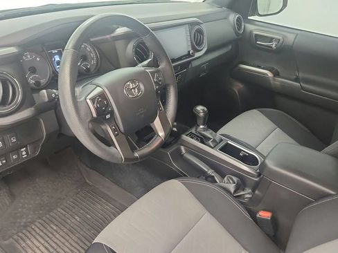 Used 2023 Toyota Tacoma TRD Off-Road w/ Advanced Technology Package AWD/4WD image 15