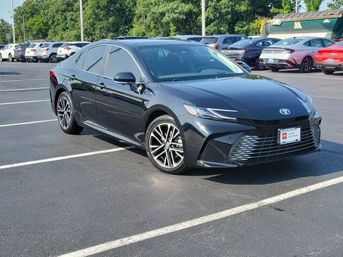 Certified 2025 Toyota Camry XLE w/ Premium Plus Package AWD/4WD image 31