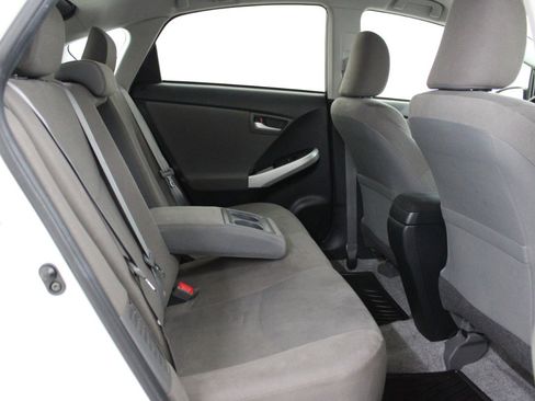 Used 2015 Toyota Prius Three image 11