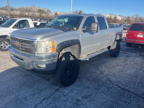 Used 2011 Chevrolet Silverado 2500 LTZ w/ LTZ Plus Package image 2