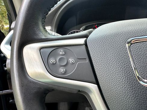 Used 2019 GMC Acadia SLT w/ Black Edition image 40