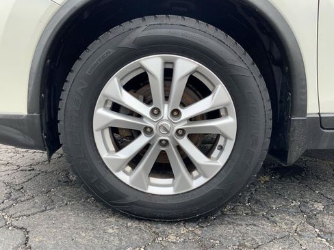 Used 2016 Nissan Rogue SV AWD/4WD image 24