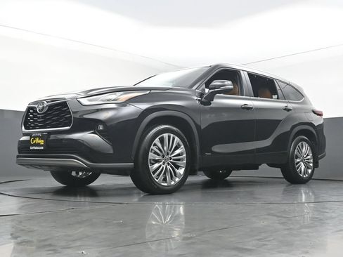 Used 2026 Toyota Highlander Platinum AWD/4WD image 51