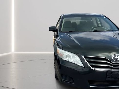 Used 2010 Toyota Camry LE FWD image 27