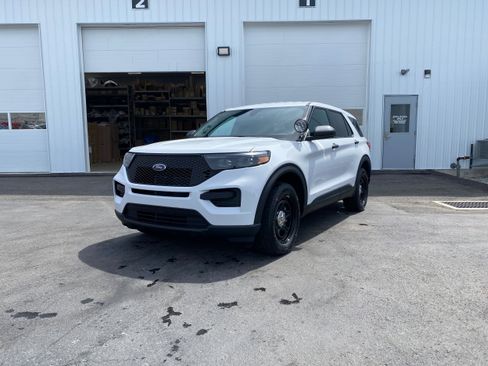 New 2024 Ford Explorer 4WD Police Interceptor image 2