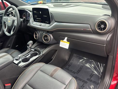Used 2023 Chevrolet Blazer Premier w/ Enhanced Convenience Package image 11