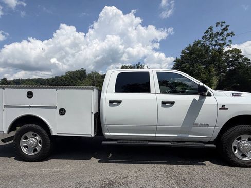 Used 2022 RAM 2500 Tradesman AWD/4WD image 4