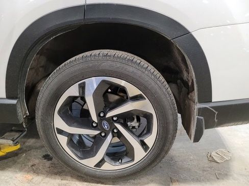 Used 2024 Subaru Forester Touring image 7