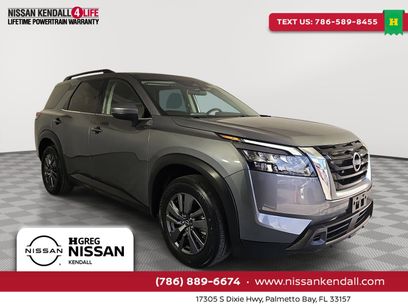 Used 2024 Nissan Pathfinder SV