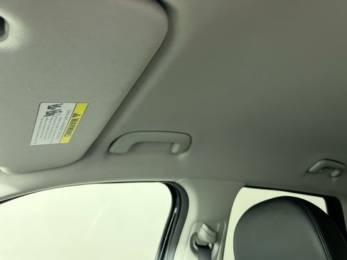 Used 2022 Kia Sorento S image 19