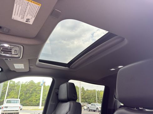 Used 2024 Chevrolet Silverado 3500 LTZ w/ LTZ Premium Package image 35