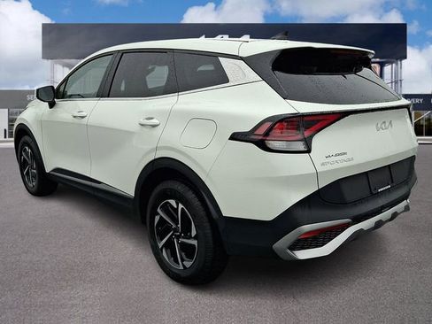 Certified 2023 Kia Sportage LX AWD/4WD image 4