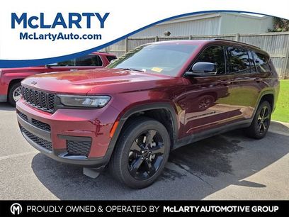 Used 2023 Jeep Grand Cherokee L Laredo