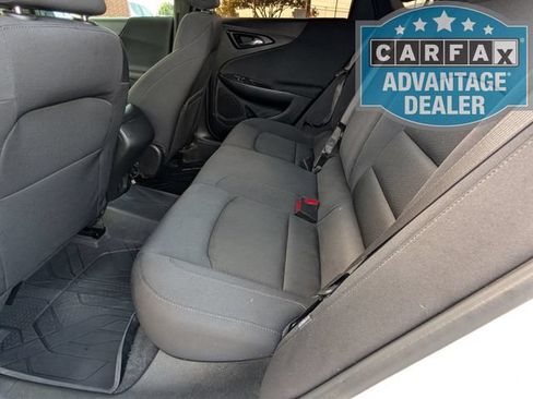 Used 2025 Chevrolet Malibu LS FWD image 18