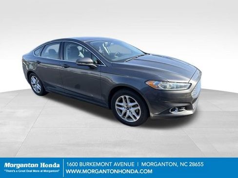 Used 2015 Ford Fusion SE w/ Equipment Group 202A FWD image 1