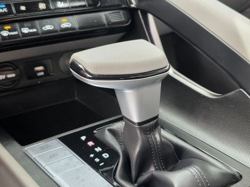 Certified 2024 Hyundai Elantra SEL image 30