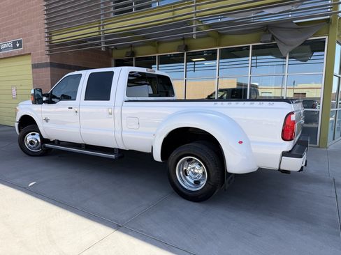 Used 2016 Ford F350 Platinum w/ Platinum Package AWD/4WD image 5