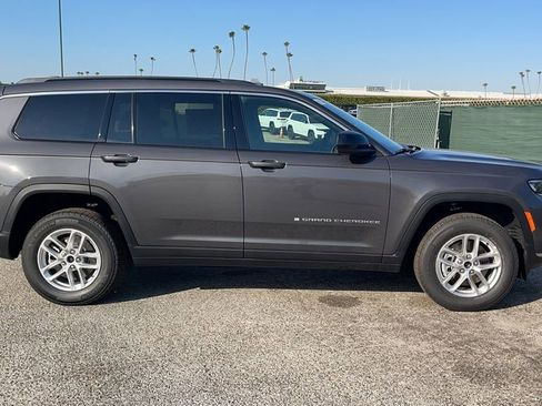 New 2024 Jeep Grand Cherokee L Laredo w/ Luxury Tech Group I image 3