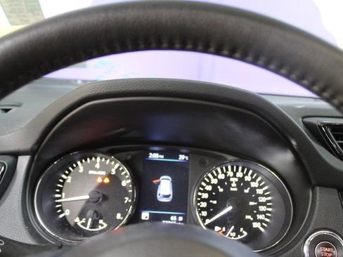 Used 2020 Nissan Rogue SL AWD/4WD image 19