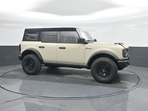 New 2025 Ford Bronco Badlands image 11