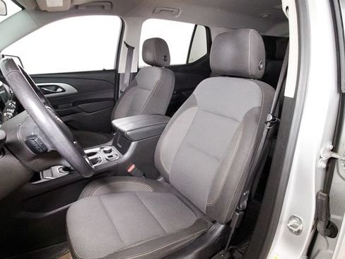 Used 2021 Chevrolet Traverse LT AWD/4WD image 18