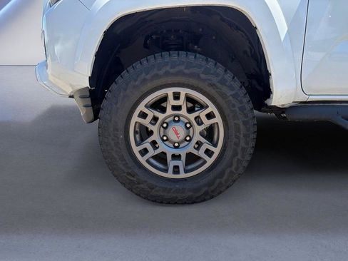 Used 2023 Toyota Tacoma TRD Sport AWD/4WD image 14