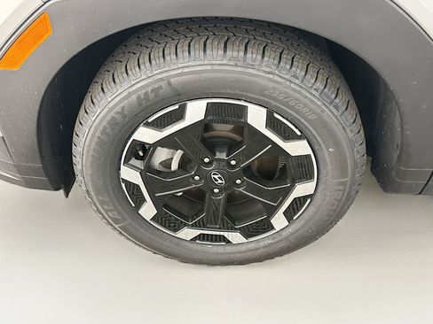 Used 2025 Hyundai Santa Fe SEL image 11